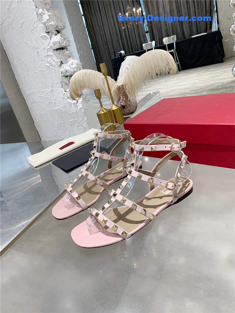 Va1e*ntin0 garavani rockstud pink studded sandals