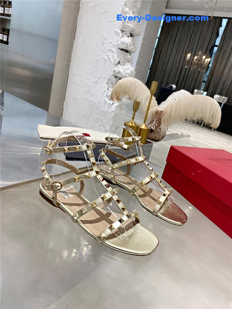 Va1e*ntin0 stud sandals
