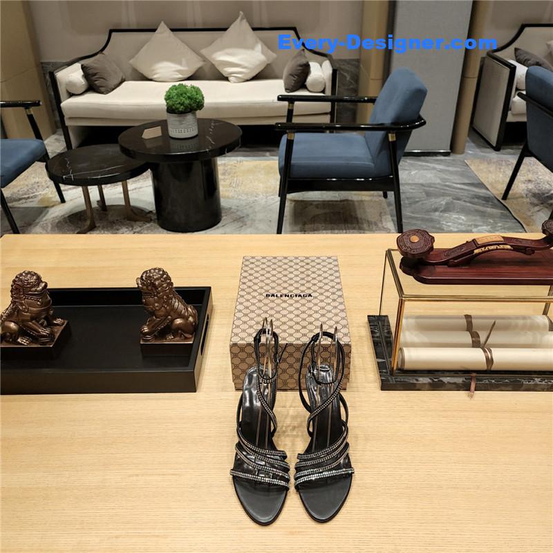 ba1en*iaga crystal hot D1am0nd strap sandals