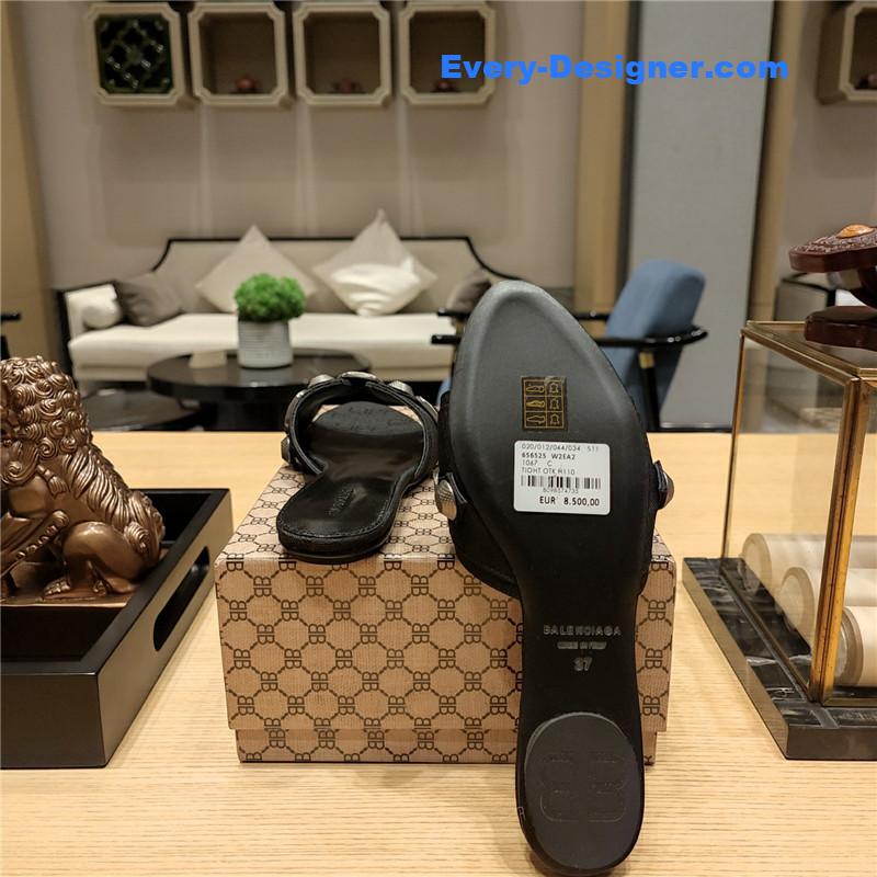 Ba1en*iaga lecagole series slippers
