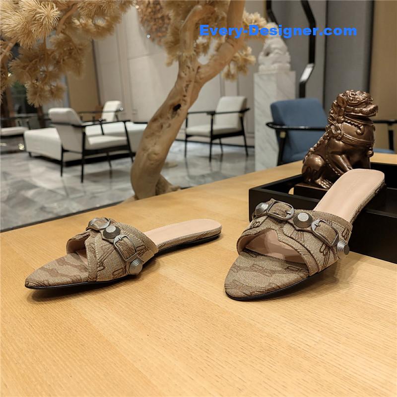 Ba1en*iaga lecagole series slippers