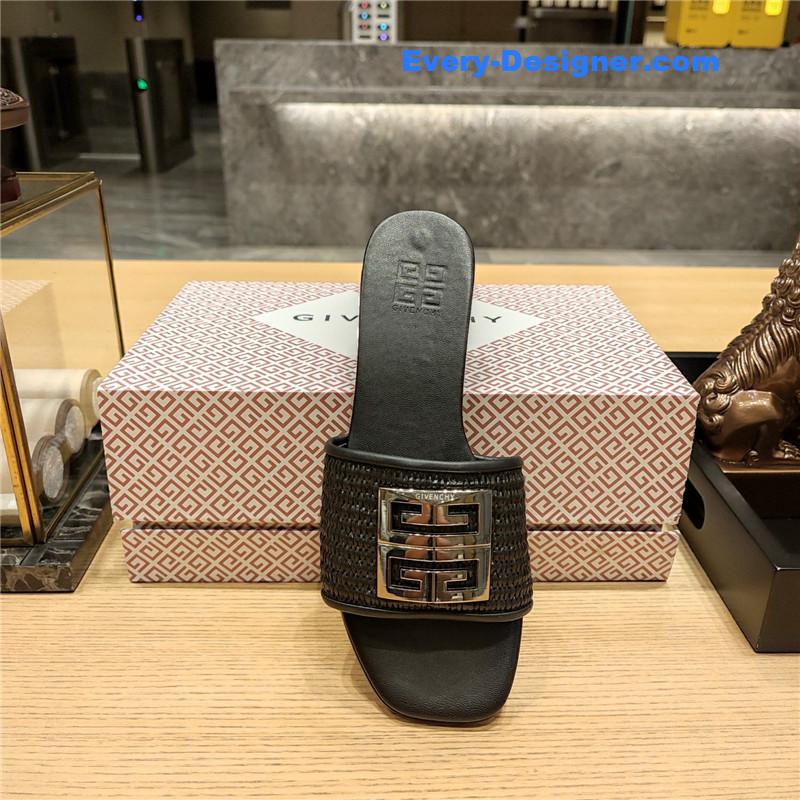 Givenchy Trendy Flat Slides
