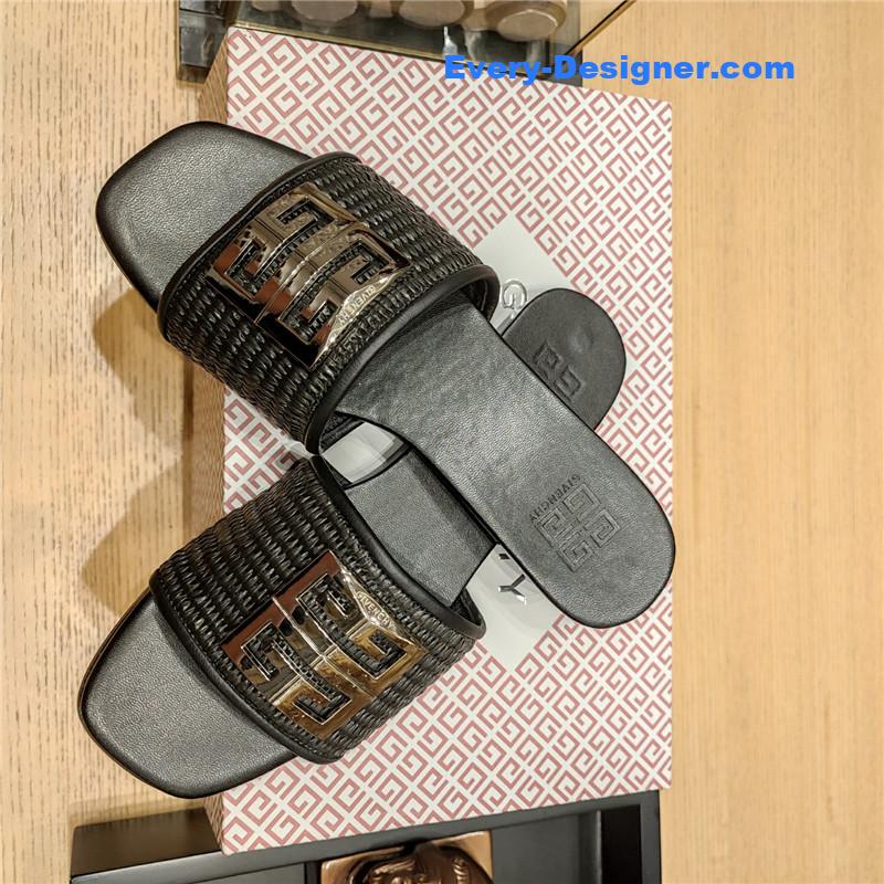 Givenchy Trendy Flat Slides