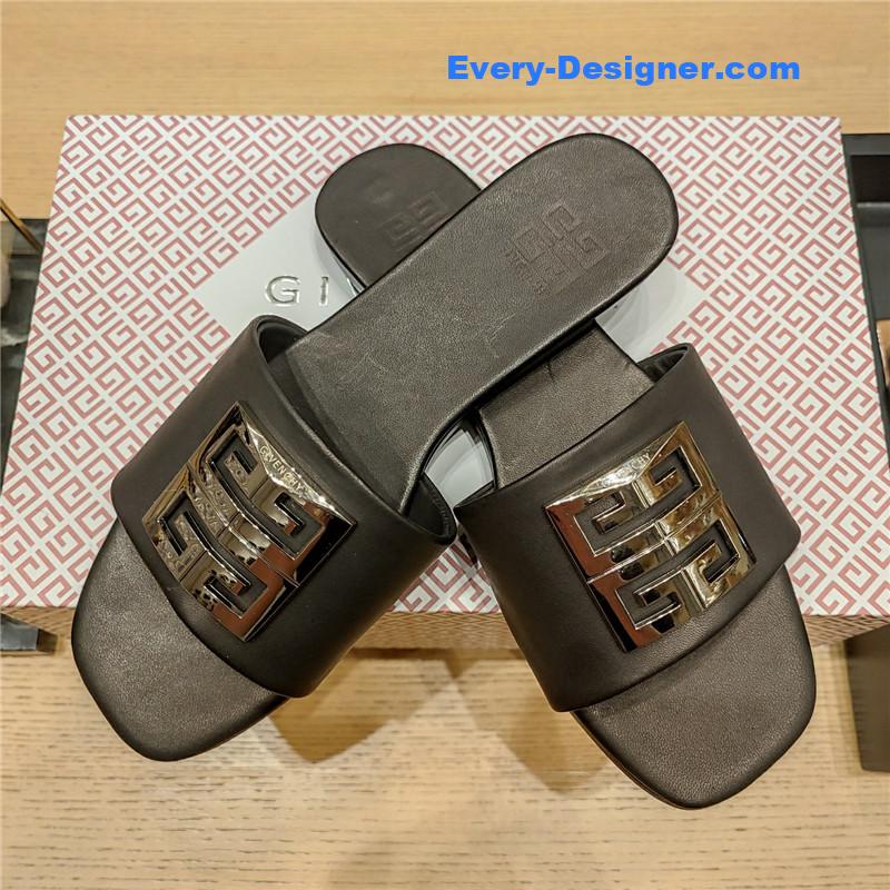 Givenchy Trendy Flat Slides