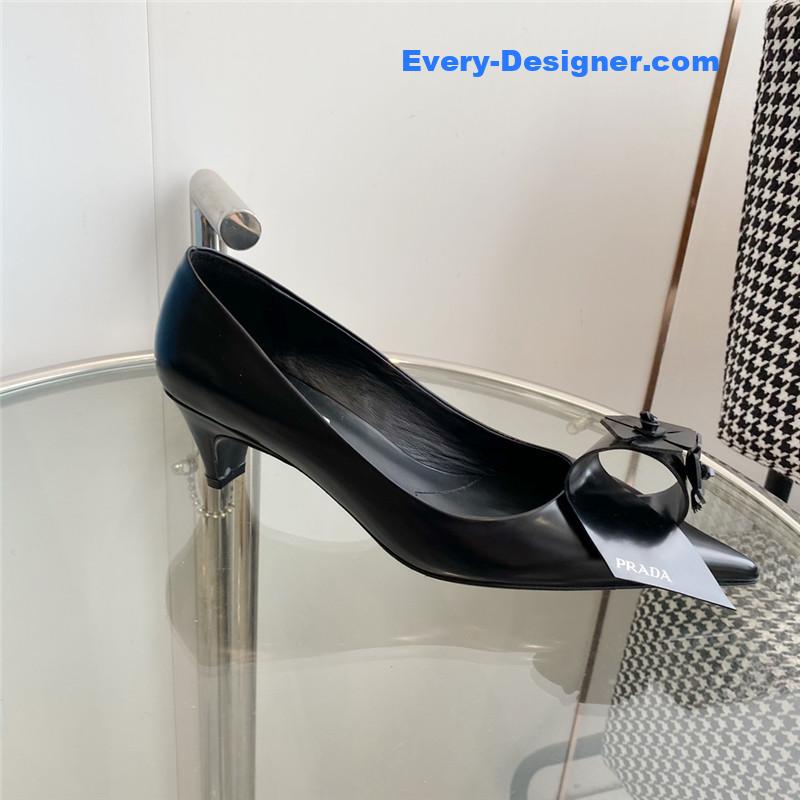 Pra*a brushed black leather pumps