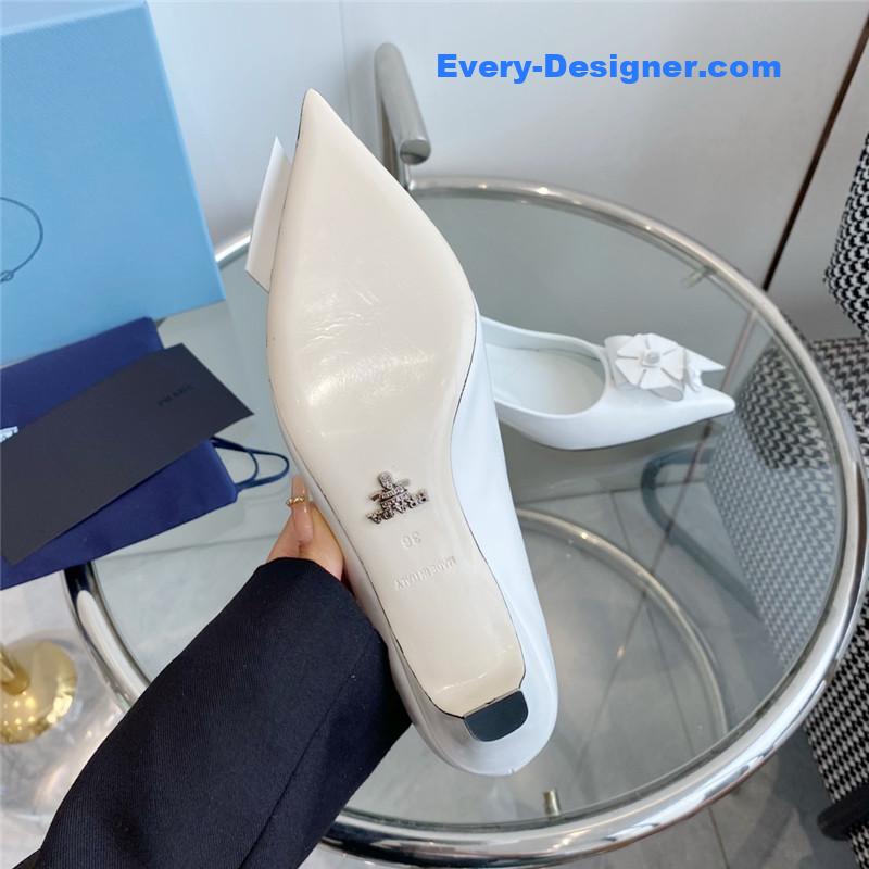 Pra*a flower pointed toe small cone heel shoes