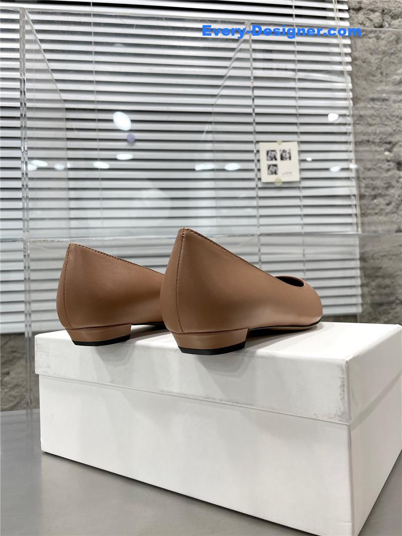 The R0w new french pointed toe chunky low-heeled shoes