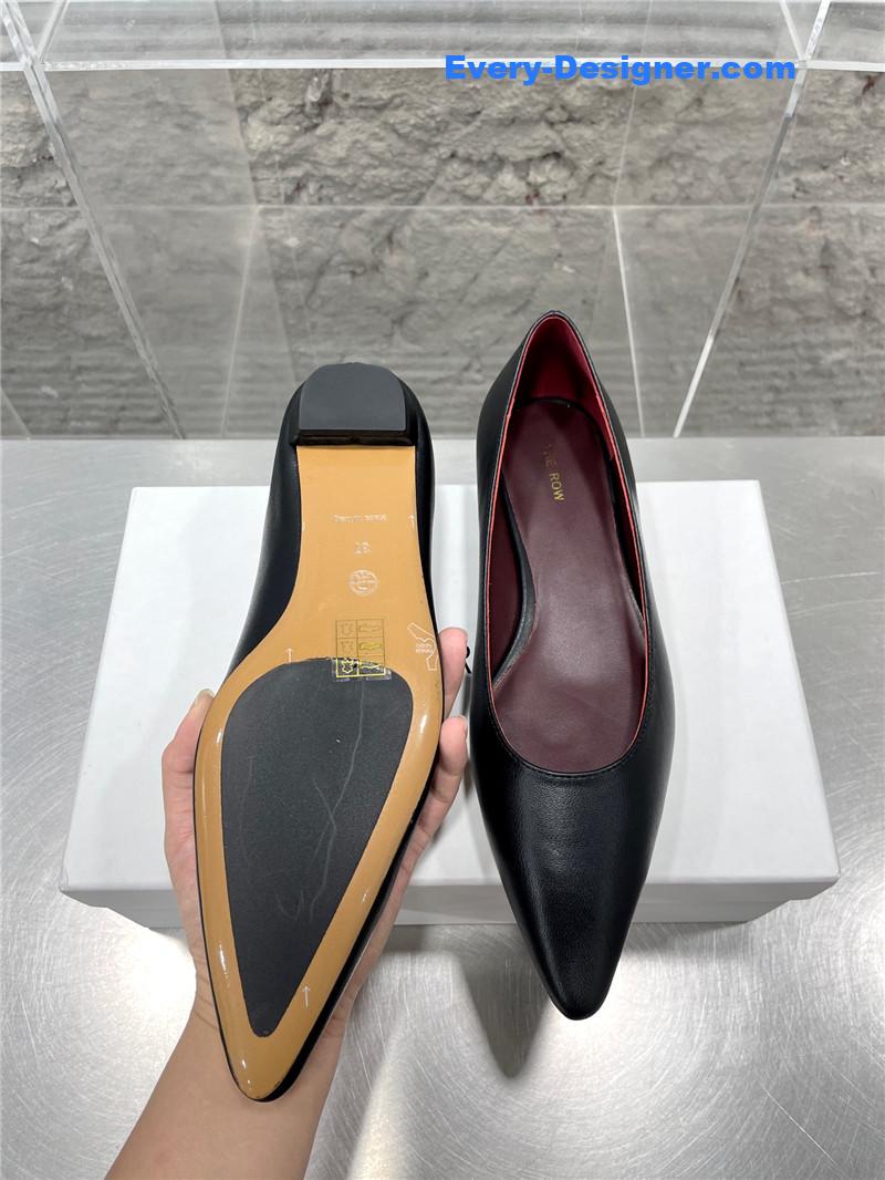 The R0w new french pointed toe chunky low-heeled shoes