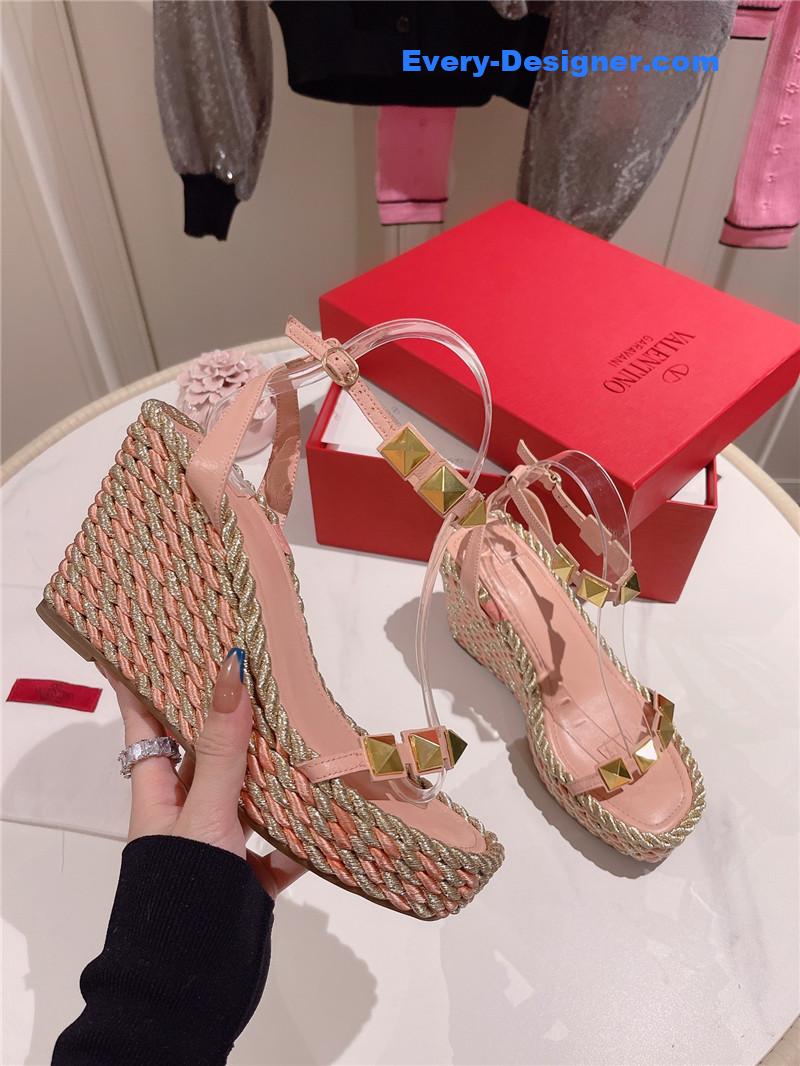 Va1e*ntin0 studded wedge sandals