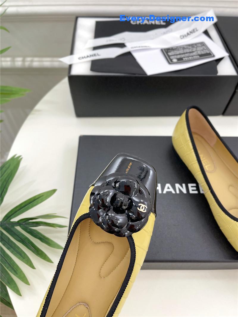 CC catwalk style camellia shoes