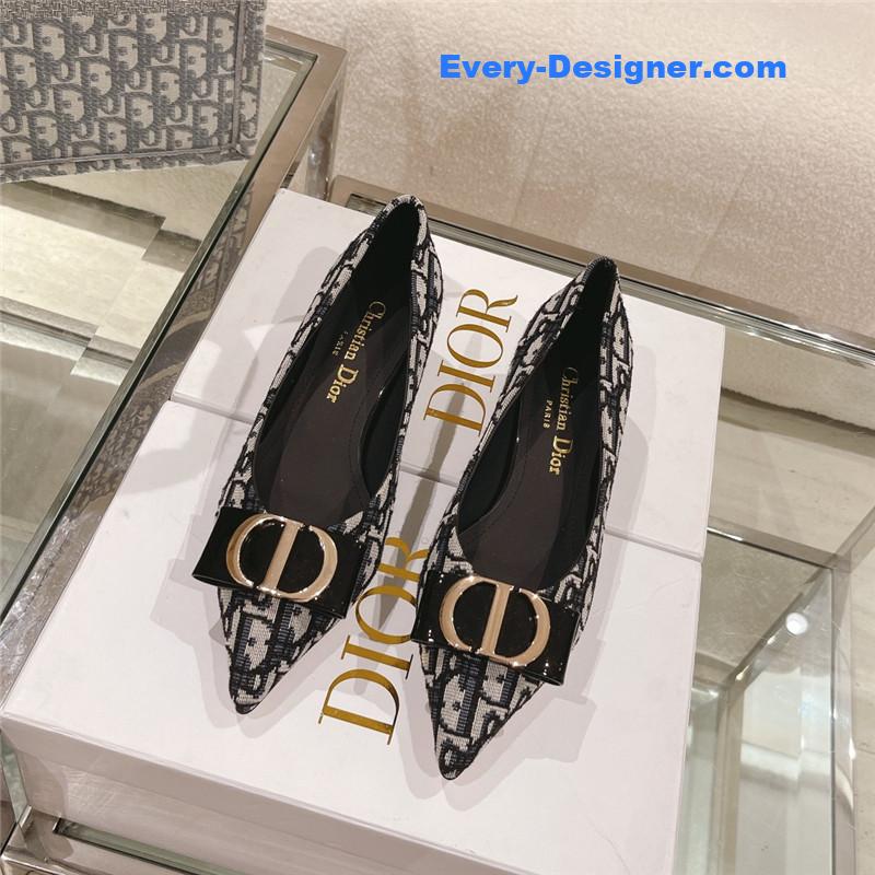 D10r early spring new cat heel shoes