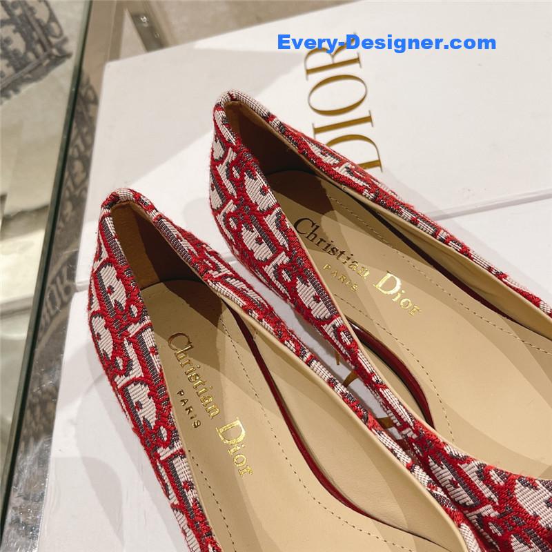 D10r early spring new cat heel shoes