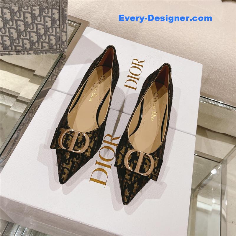 D10r early spring new cat heel shoes