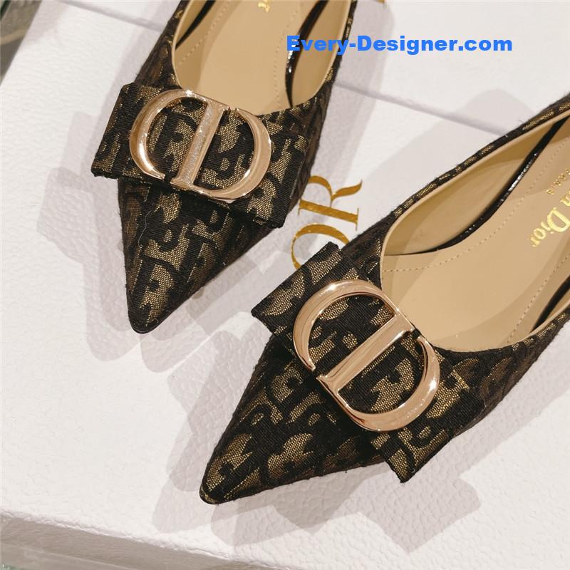 D10r early spring new cat heel shoes