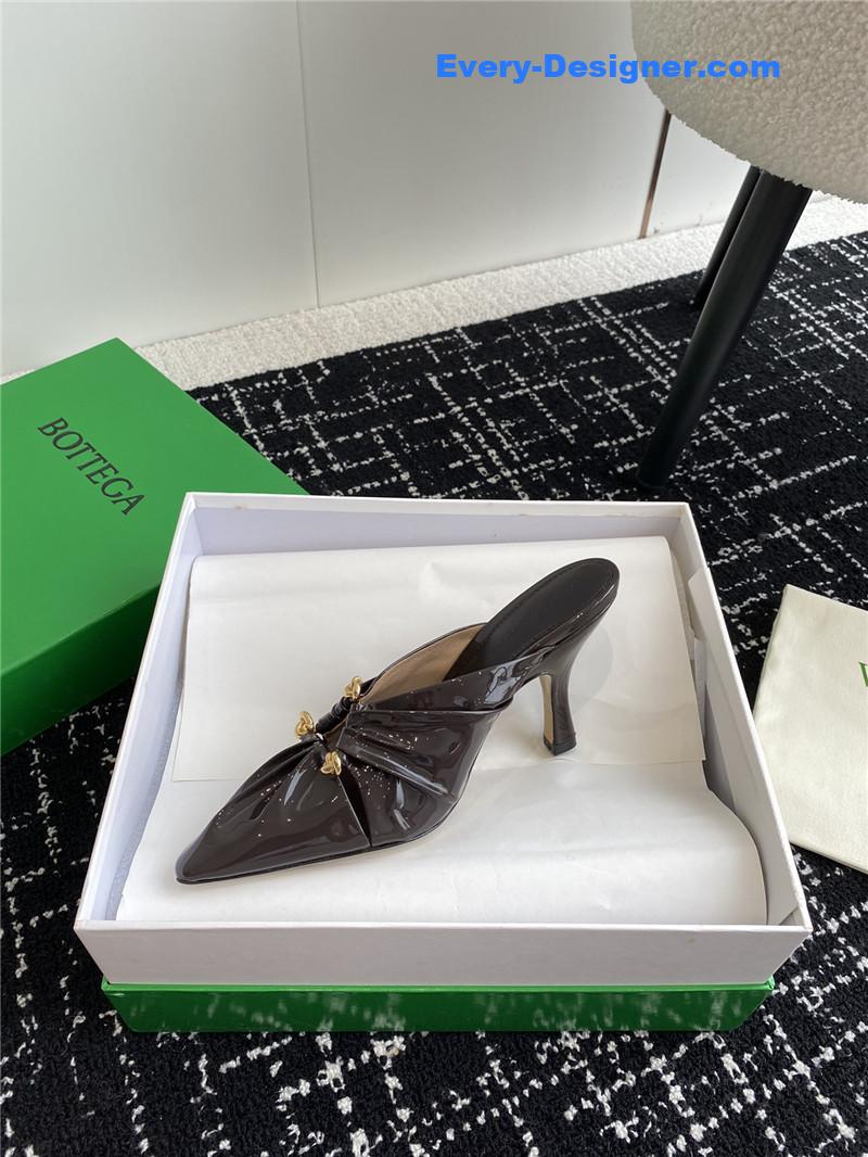 b0tt*ga Ven*ta pre-fall new bunnie mules