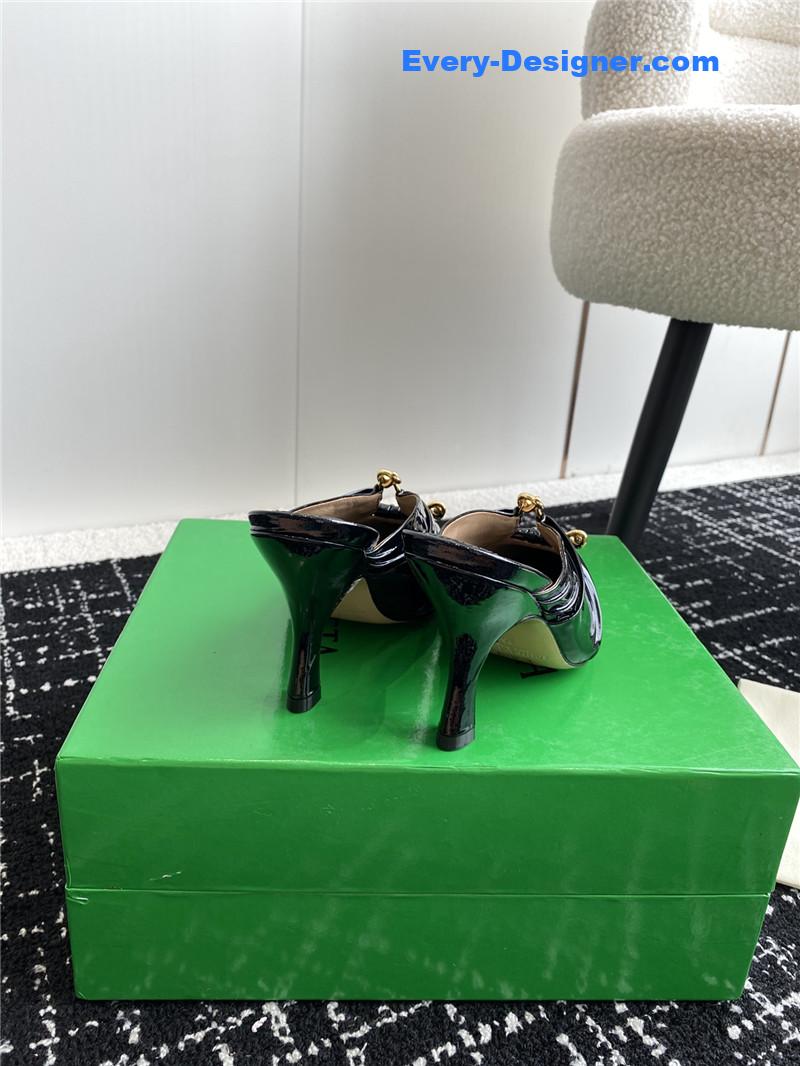 b0tt*ga Ven*ta pre-fall new bunnie mules