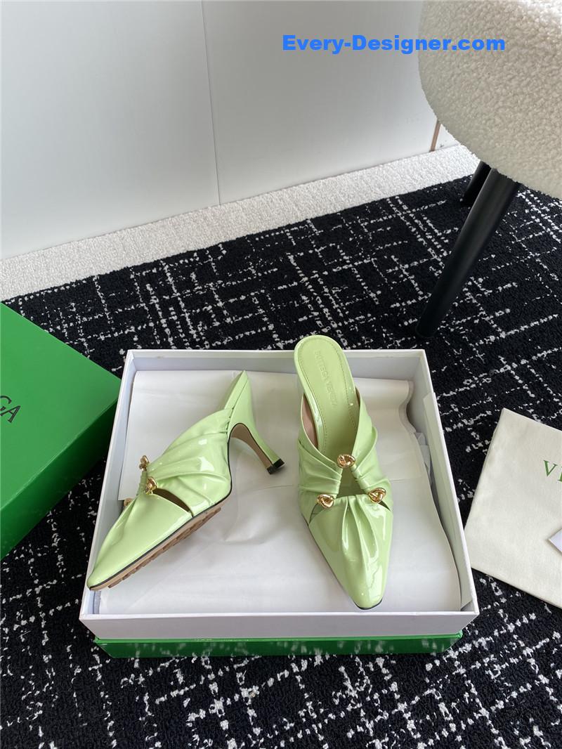 b0tt*ga Ven*ta pre-fall new bunnie mules