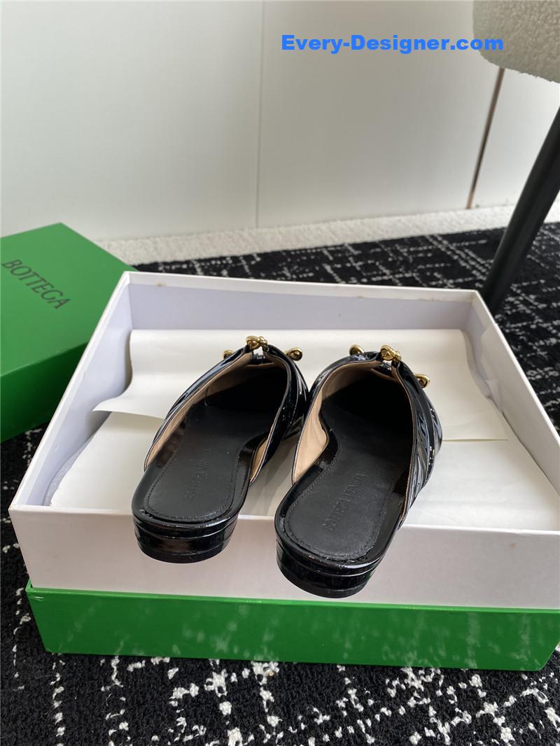 b0tt*ga Ven*ta pre-fall new bunnie mules