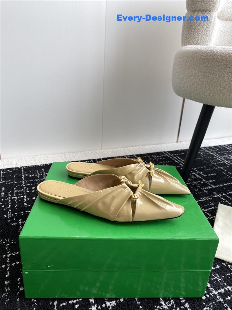 b0tt*ga Ven*ta pre-fall new bunnie mules