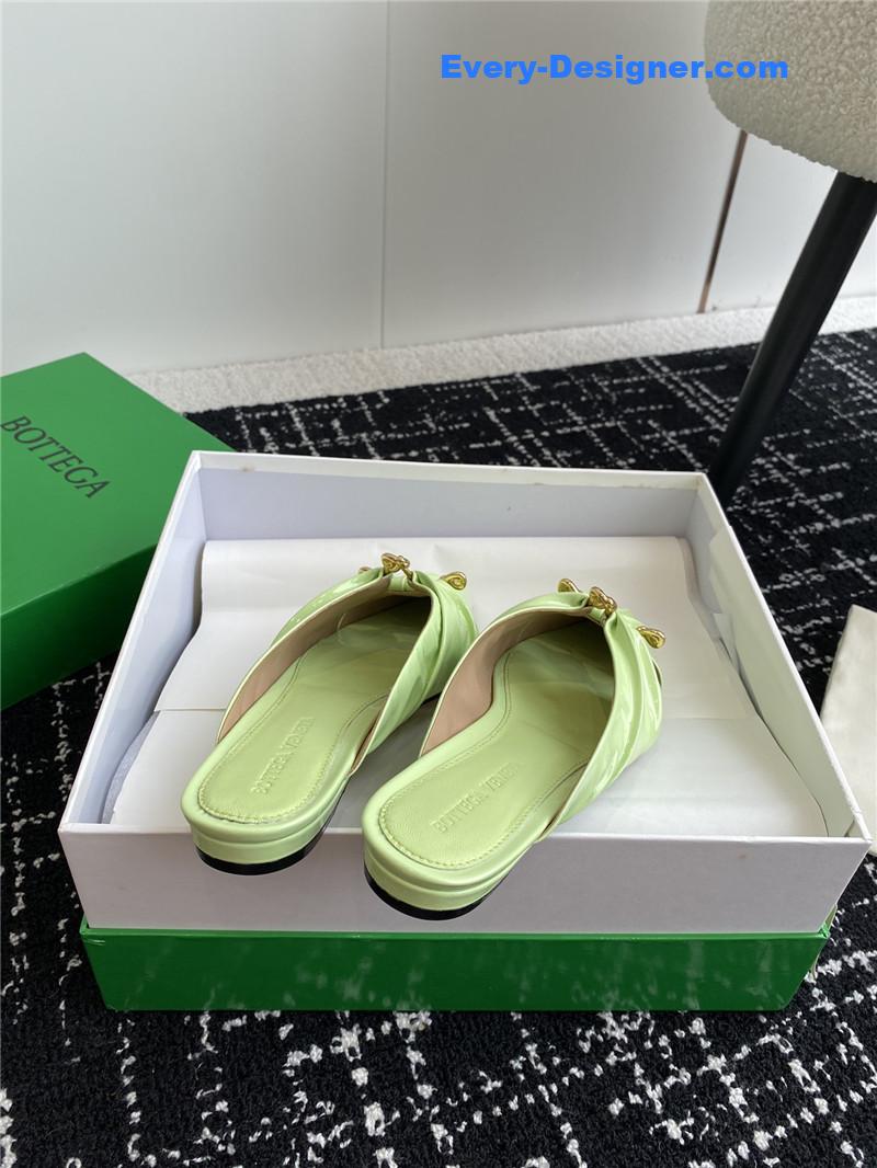 b0tt*ga Ven*ta pre-fall new bunnie mules