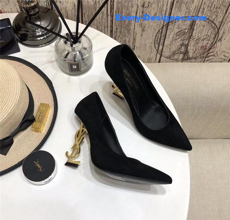 Y51 classic Y51 logo heel pumps