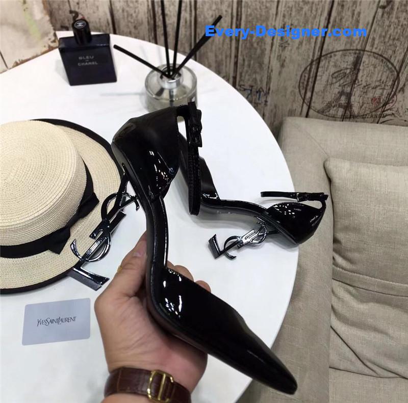 Y51 classic Y51 logo heel pumps