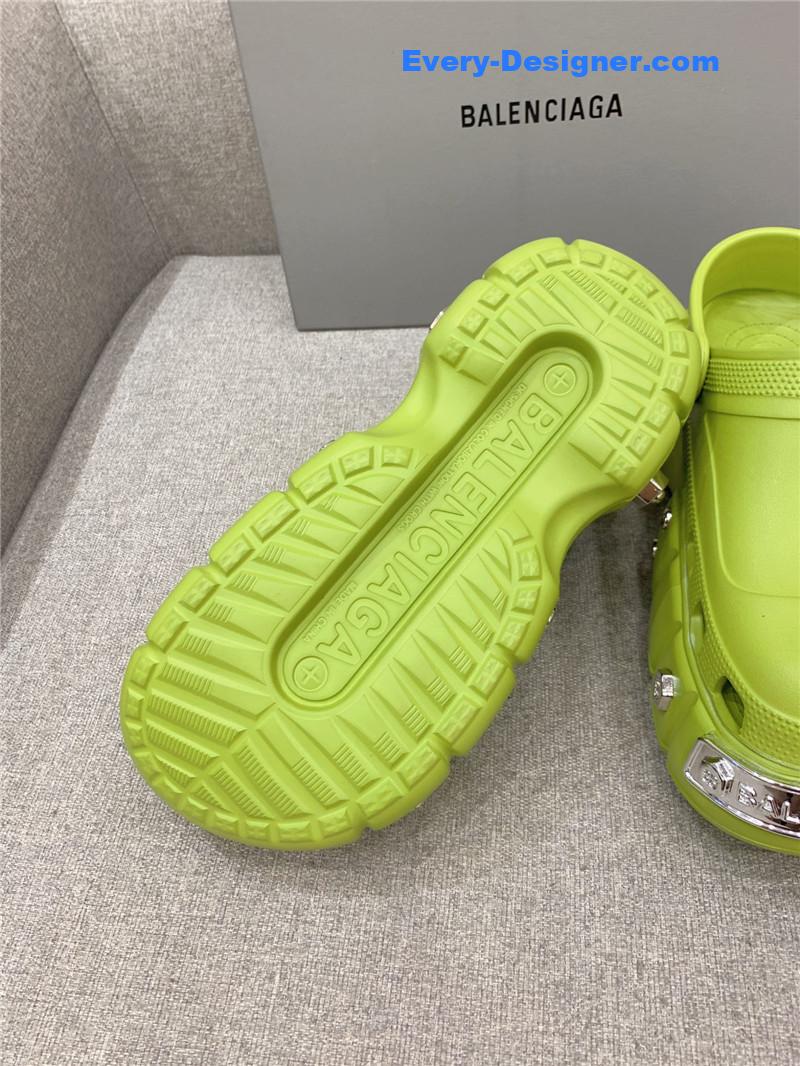 Ba1en*iaga platform heeled clogs
