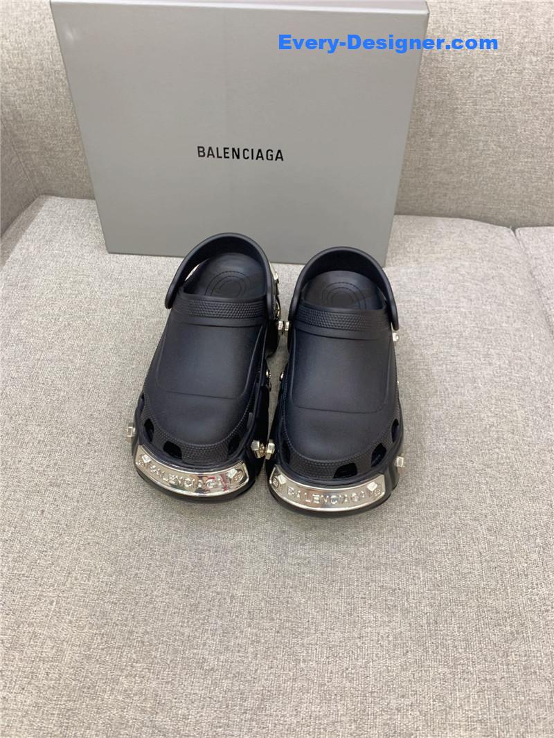 ba1en*iaga x Cr0c5 platform clogs