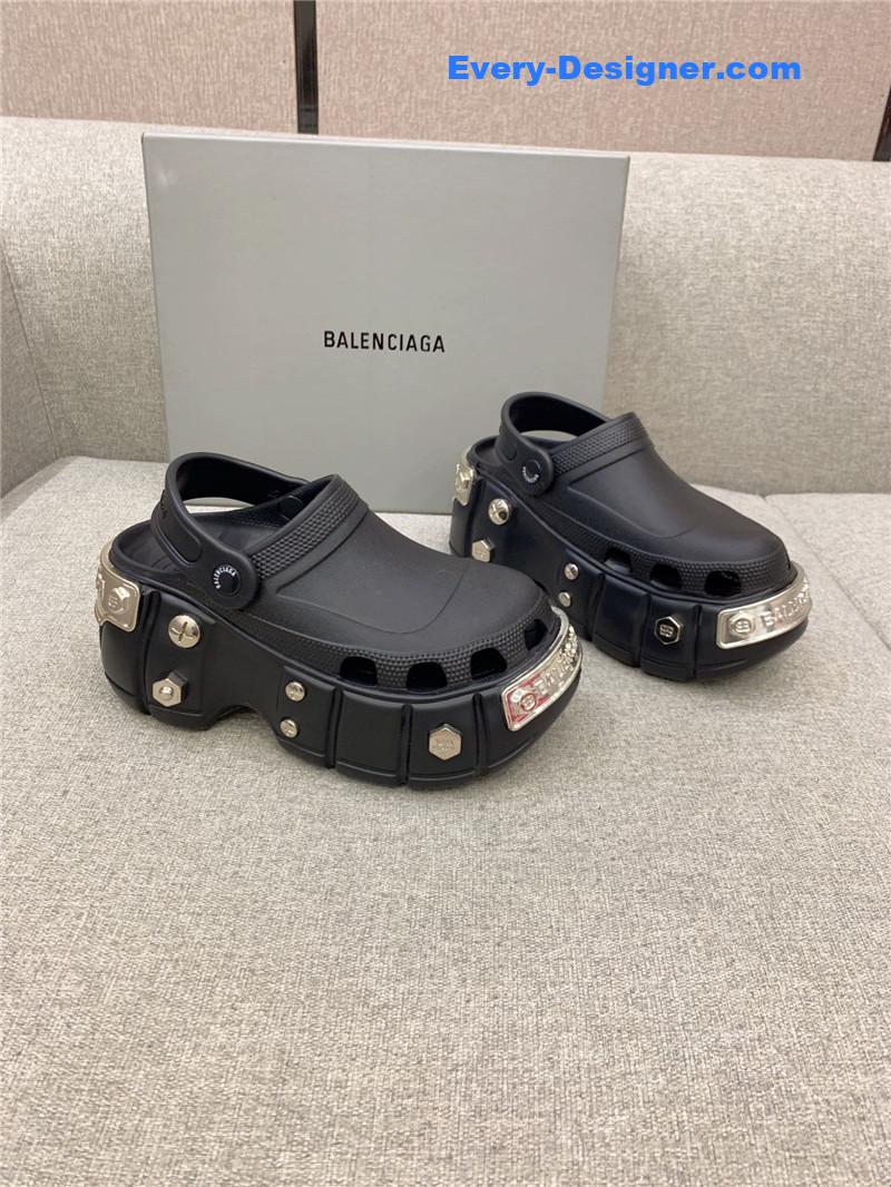 ba1en*iaga x Cr0c5 platform clogs