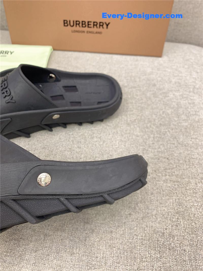 Bv*b*rry new hollow slippers