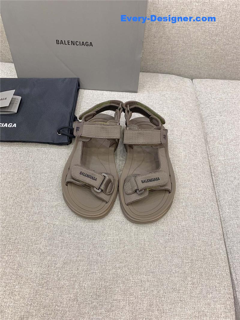Ba1en*iaga new velcro sandals
