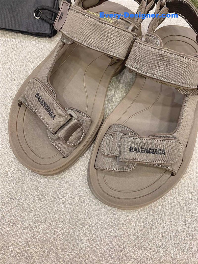Ba1en*iaga new velcro sandals