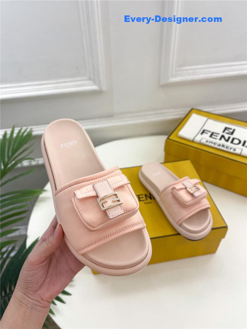 F**di pocket casual slippers
