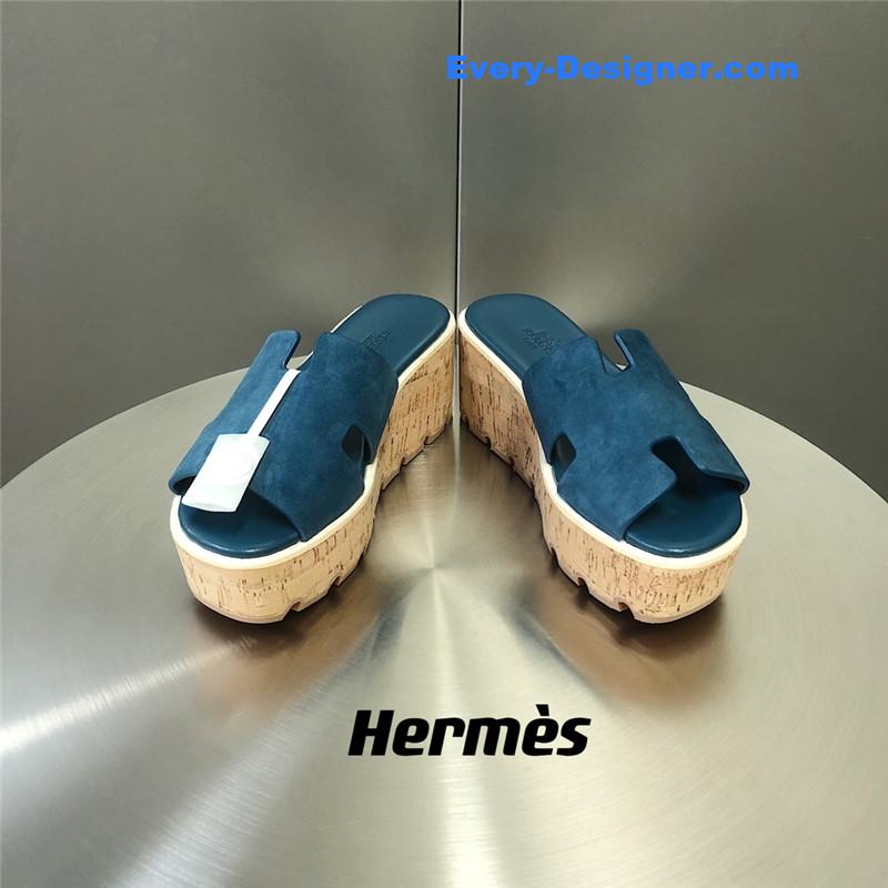 H**me5 platform slippers