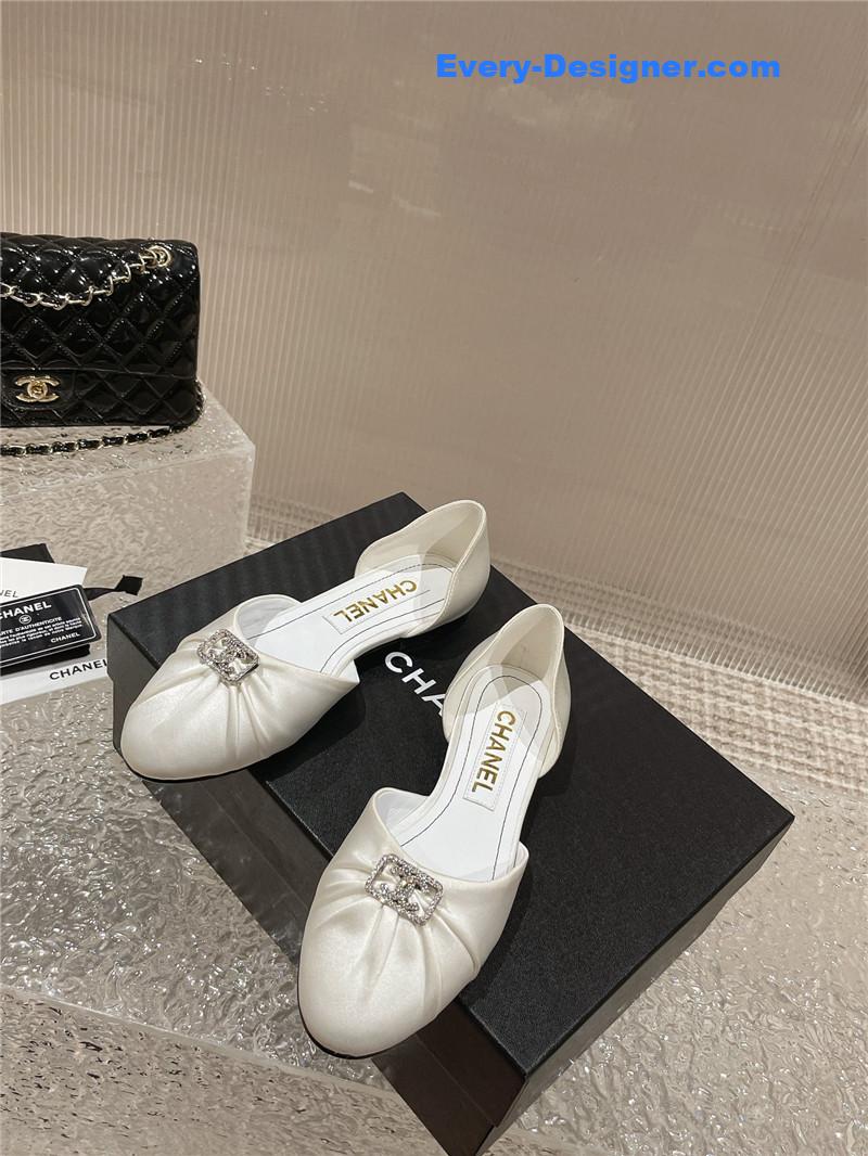 cc explosion D1am0nd buckle hollow sandals