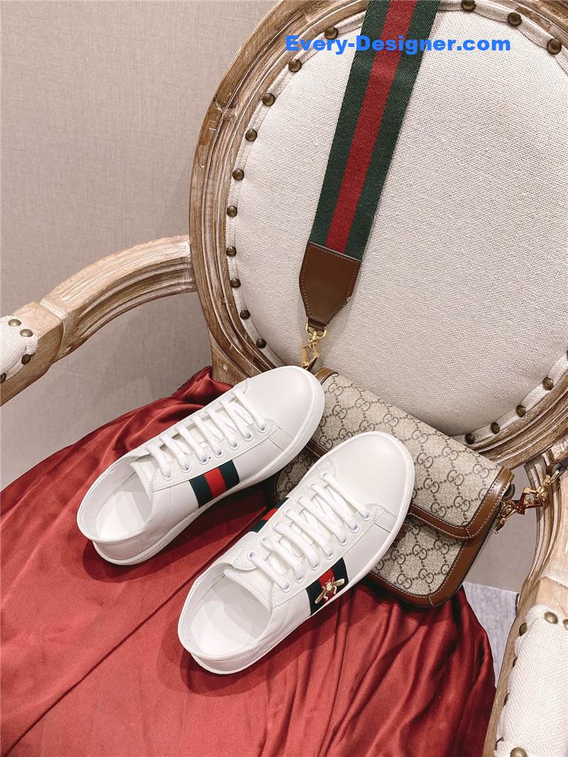 Gvc*1 classic sports lace-up white shoes