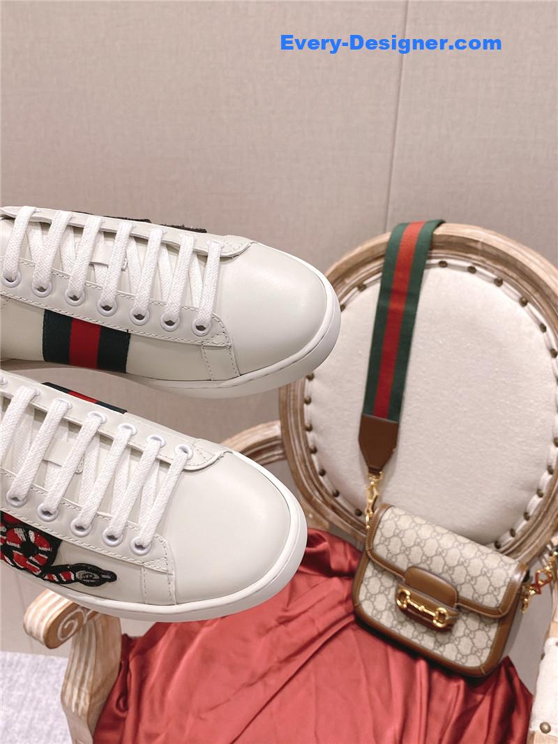 Gvc*1 classic sports lace-up white shoes