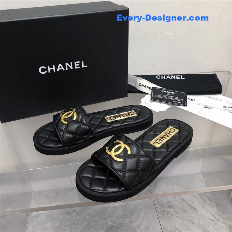 CC explosion Iogo sandals