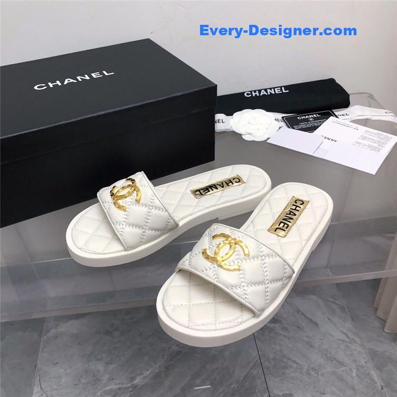 CC explosion Iogo sandals
