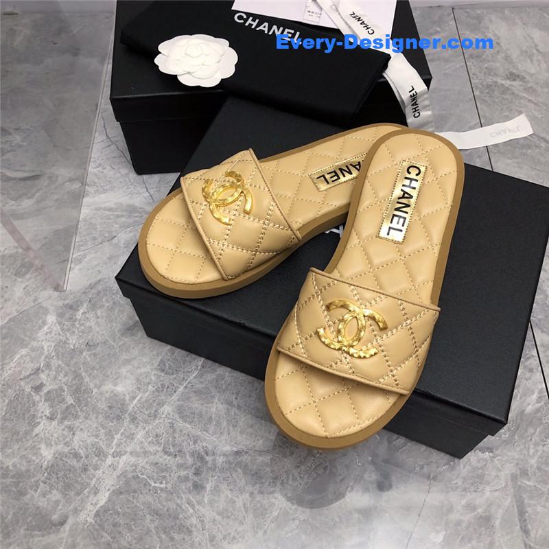 CC explosion Iogo sandals
