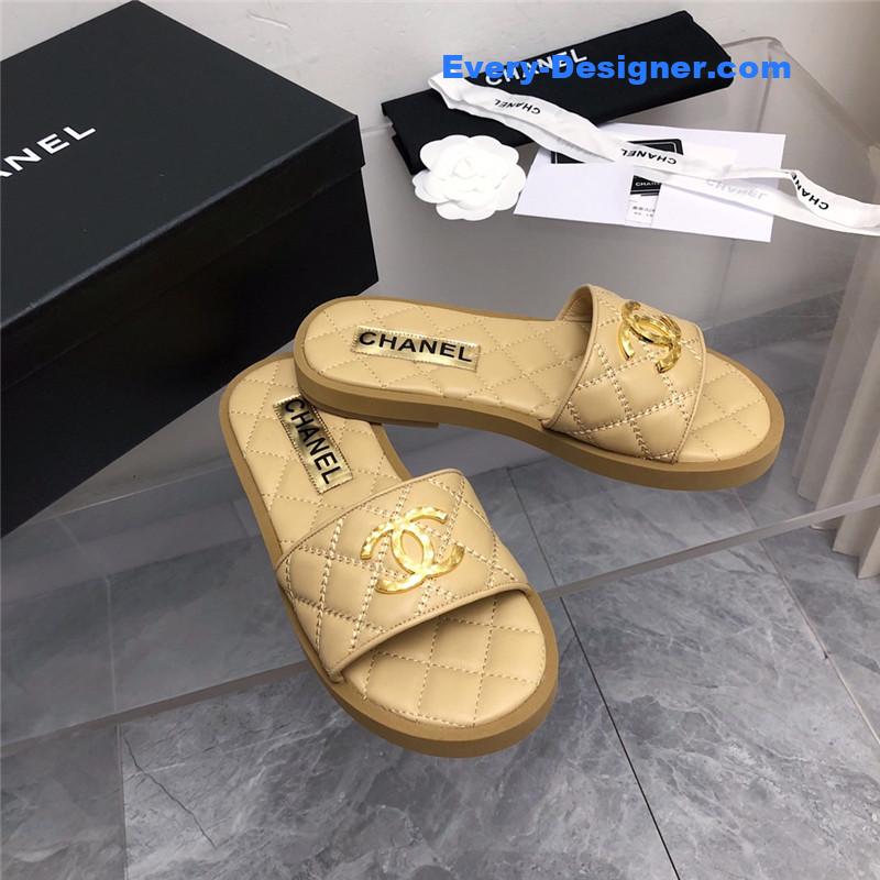 CC explosion Iogo sandals