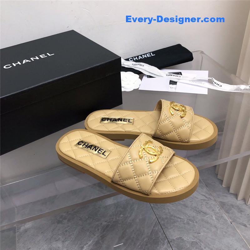 CC explosion Iogo sandals