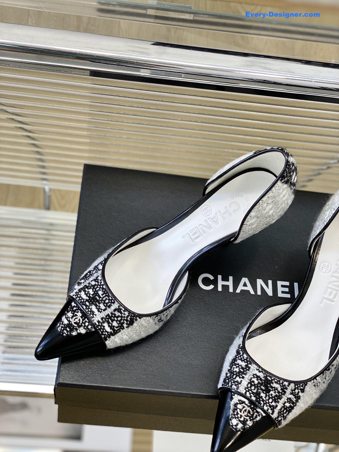 CC side empty high heels