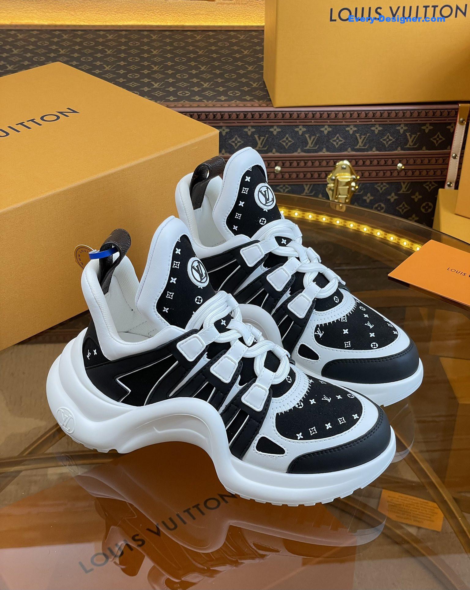 l0vis Vvtt0n lv hardware casual sports daddy shoes