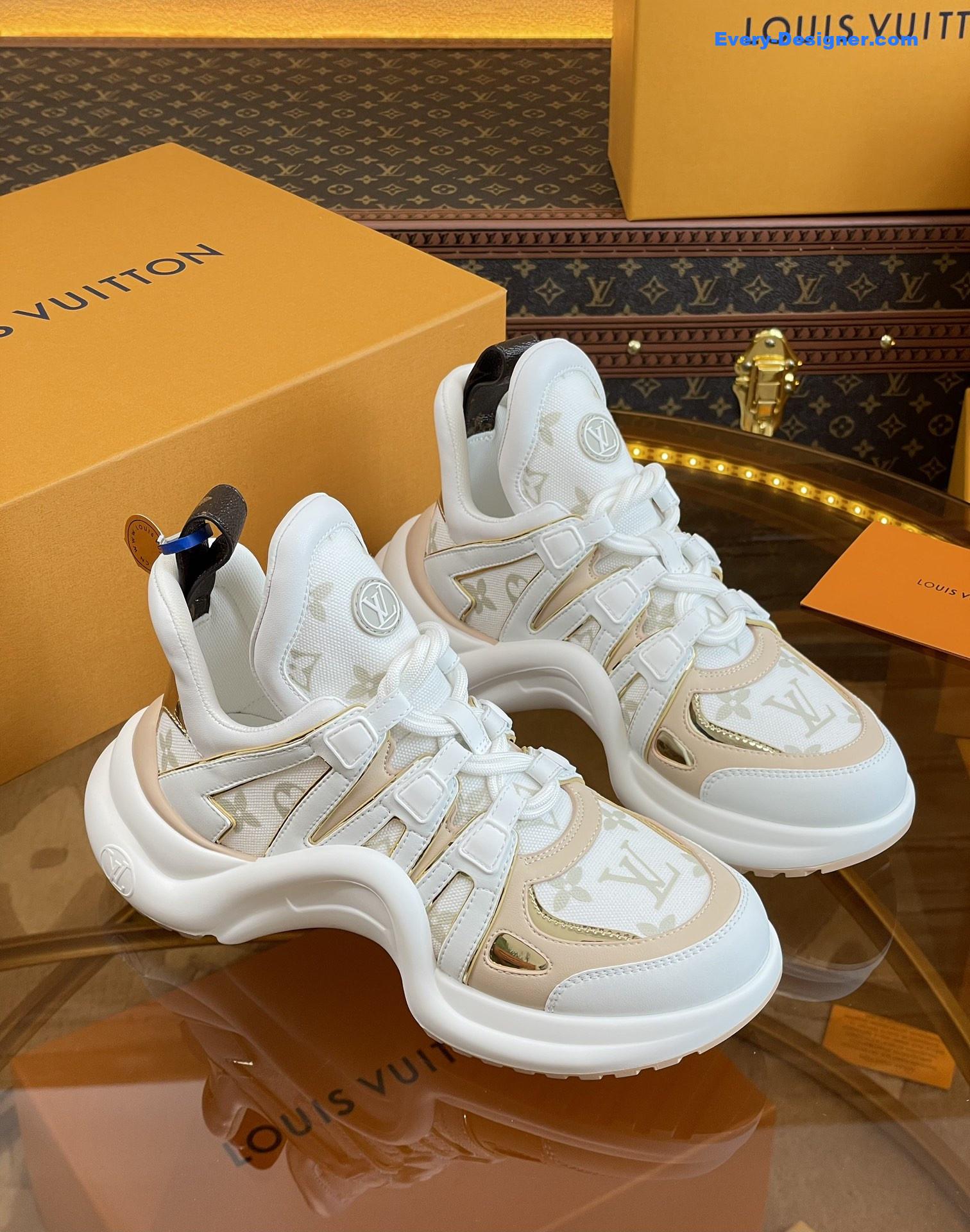 l0vis Vvtt0n lv hardware casual sports daddy shoes