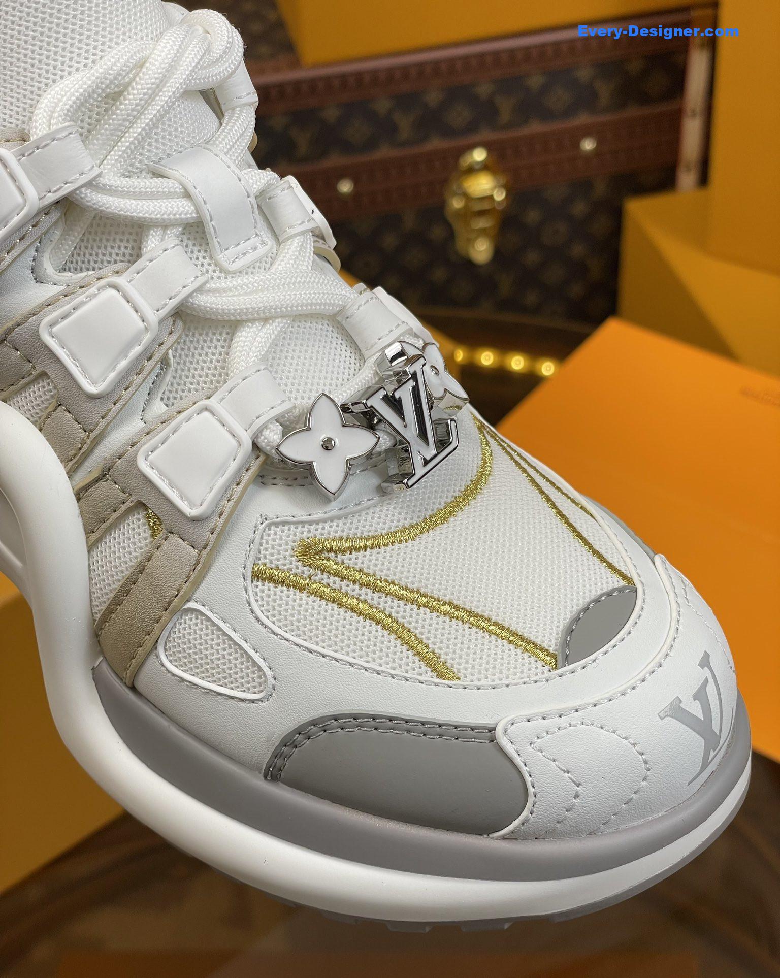 l0vis Vvtt0n lv hardware casual sports daddy shoes