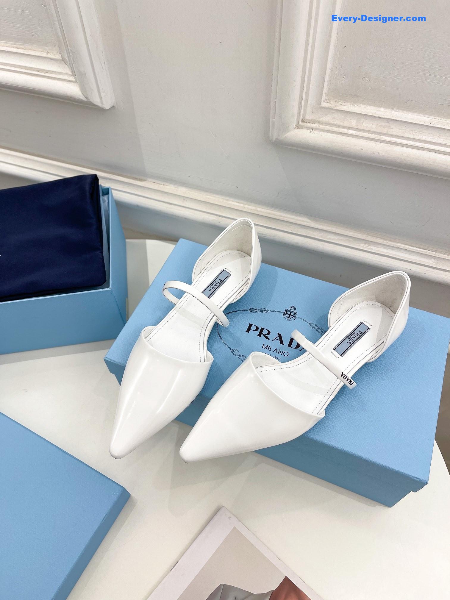 Pra*a catwalk style hollow pointed ballet shoes