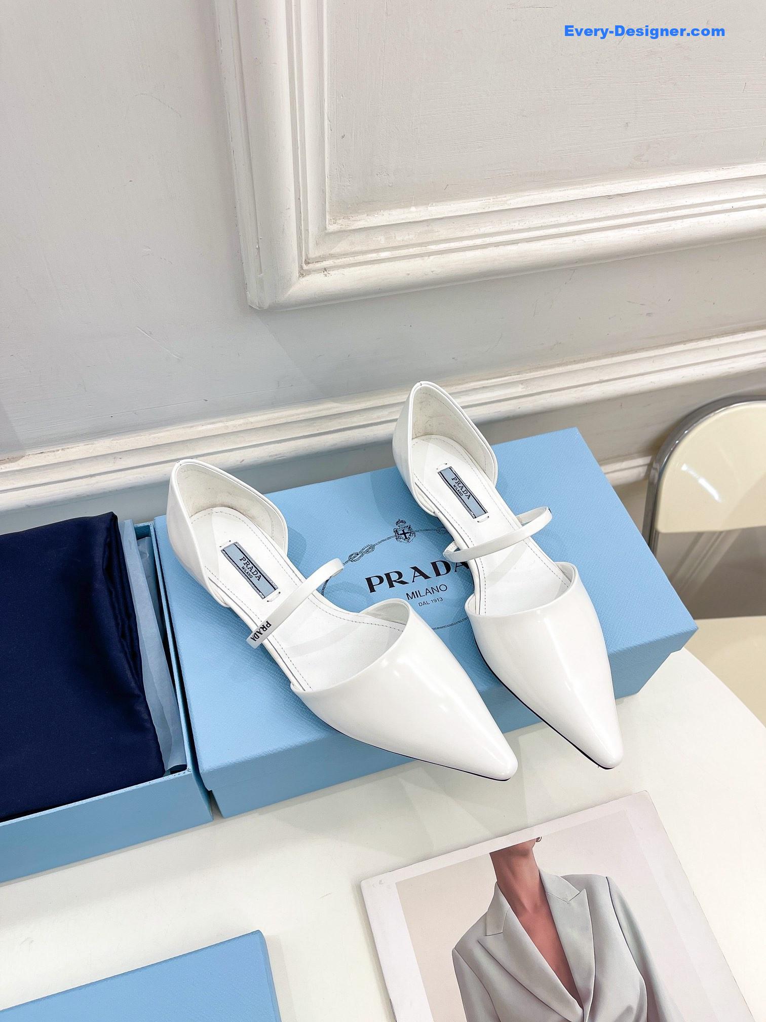 Pra*a catwalk style hollow pointed ballet shoes