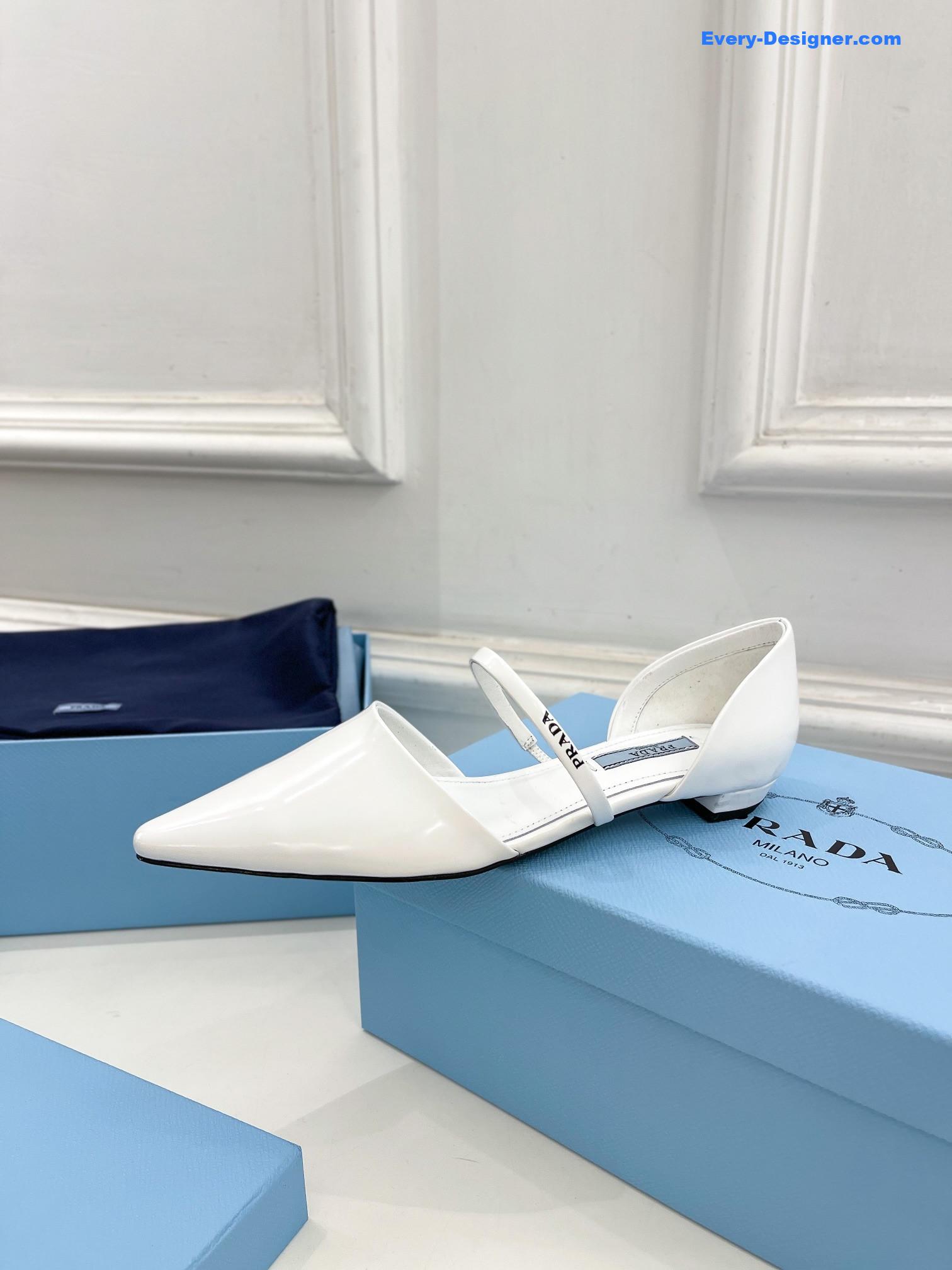 Pra*a catwalk style hollow pointed ballet shoes