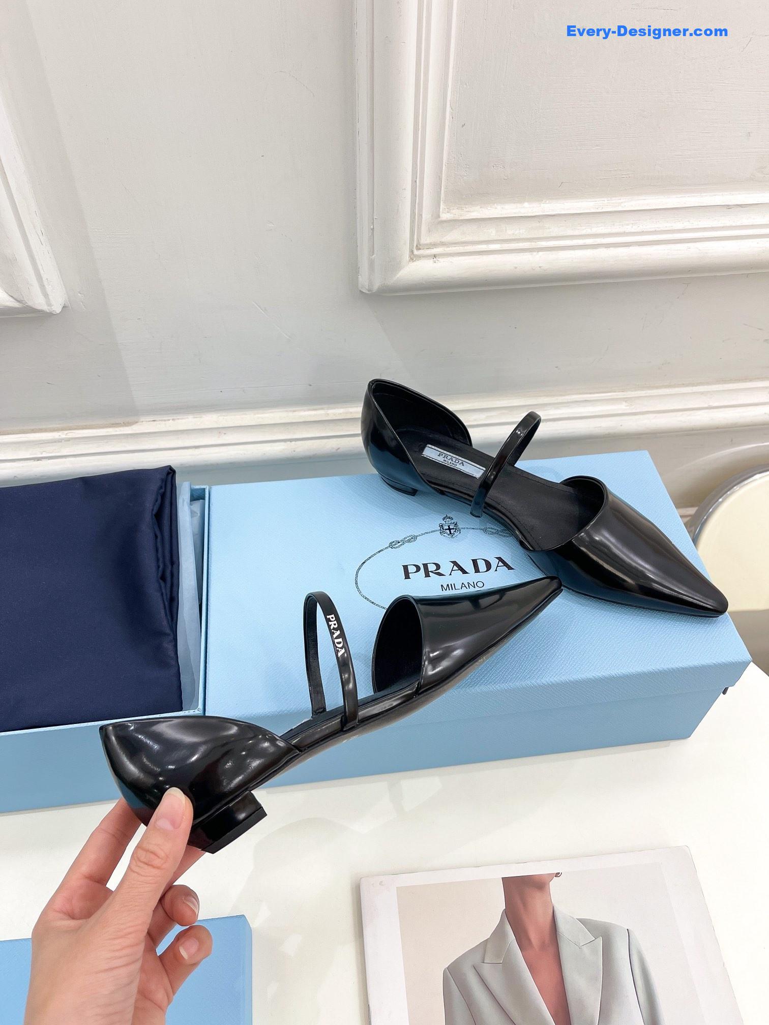 Pra*a catwalk style hollow pointed ballet shoes